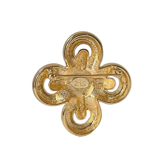 1990s Joan Rivers Gold Plate Faux Pearl Flower Classic Collection Pin Brooch - Picture 2 of 3